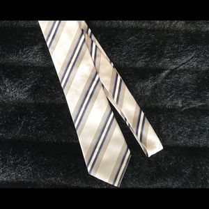 Countess Mara 100% Silk Men’s Necktie